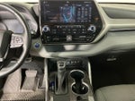 2021 Highlander Hybrid Thumbnail 23