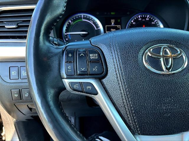 2016 Toyota Highlander - $17,999