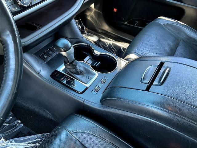 2016 Toyota Highlander - $17,999