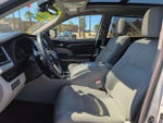 2015 Highlander Hybrid Thumbnail 13