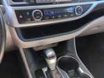 2015 Highlander Hybrid Thumbnail 22