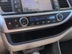 2015 Highlander Hybrid Thumbnail 23