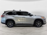 2016 Highlander Hybrid Thumbnail 6