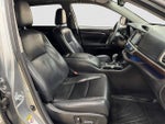 2016 Highlander Hybrid Thumbnail 15