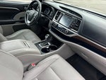 2016 Highlander Hybrid Thumbnail 19