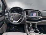 2016 Highlander Hybrid Thumbnail 3