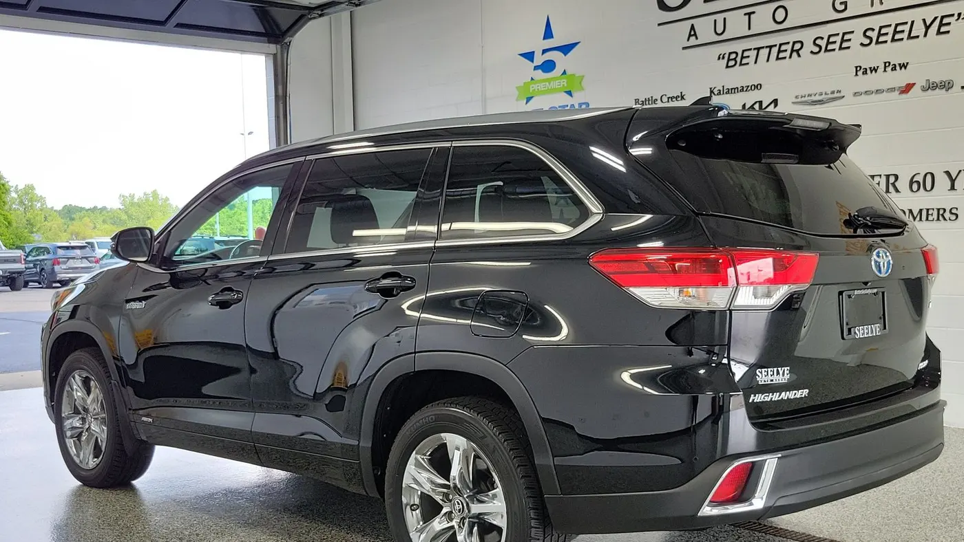 2018 Toyota Highlander Hybrid Limited Platinum