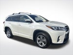 2017 Highlander Hybrid Thumbnail 1