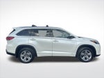 2017 Highlander Hybrid Thumbnail 4