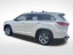 2017 Highlander Hybrid Thumbnail 14