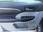 2019 Highlander Hybrid Thumbnail 8