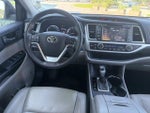 2019 Highlander Hybrid Thumbnail 25