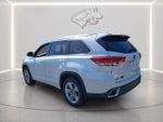 2017 Highlander Hybrid Thumbnail 3