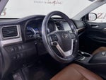 2017 Highlander Hybrid Thumbnail 11