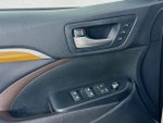 2017 Highlander Hybrid Thumbnail 20