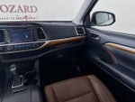 2017 Highlander Hybrid Thumbnail 27