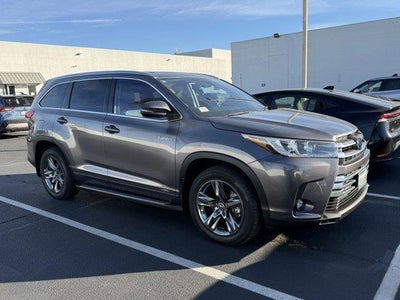 Photo of a 2018 Toyota Highlander Hybrid AWD Limited 4DR SUV for sale