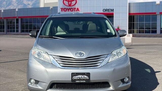 2014 Toyota Sienna XLE 7-Passenger