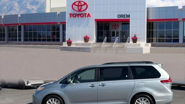 2014 Toyota Sienna XLE 7-Passenger