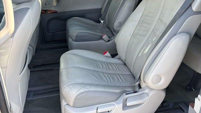 2014 Toyota Sienna XLE 7-Passenger