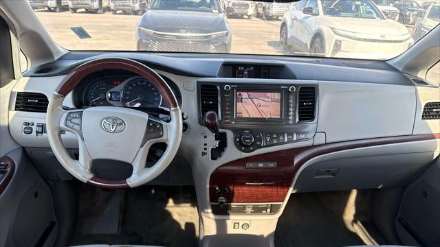 2014 Toyota Sienna XLE 7-Passenger