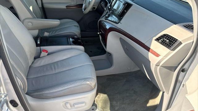 2014 Toyota Sienna XLE 7-Passenger