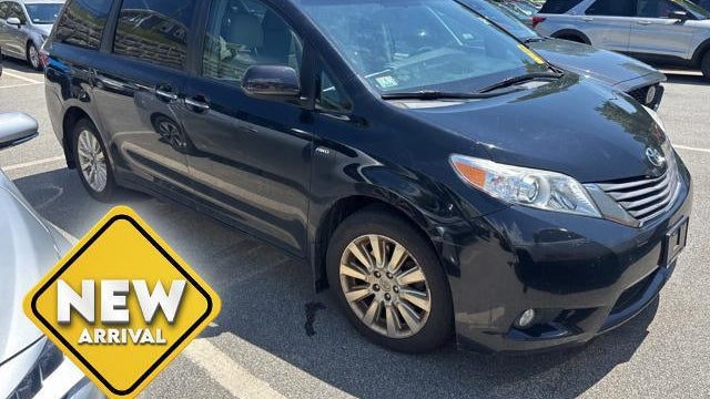 Preowned 2016 Toyota Sienna XLE 7-Passenger for Sale