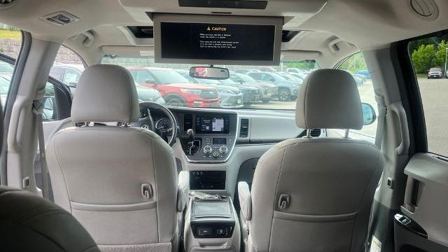 2016 Toyota Sienna XLE 7-Passenger