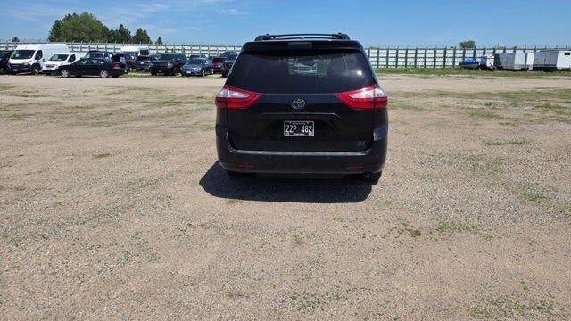 2015 Toyota Sienna XLE 7-Passenger