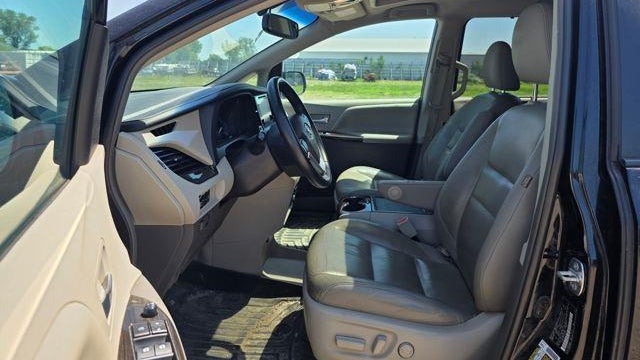 2015 Toyota Sienna XLE 7-Passenger