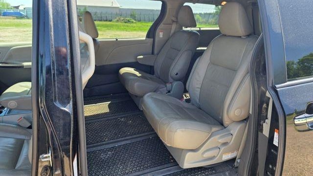 2015 Toyota Sienna XLE 7-Passenger