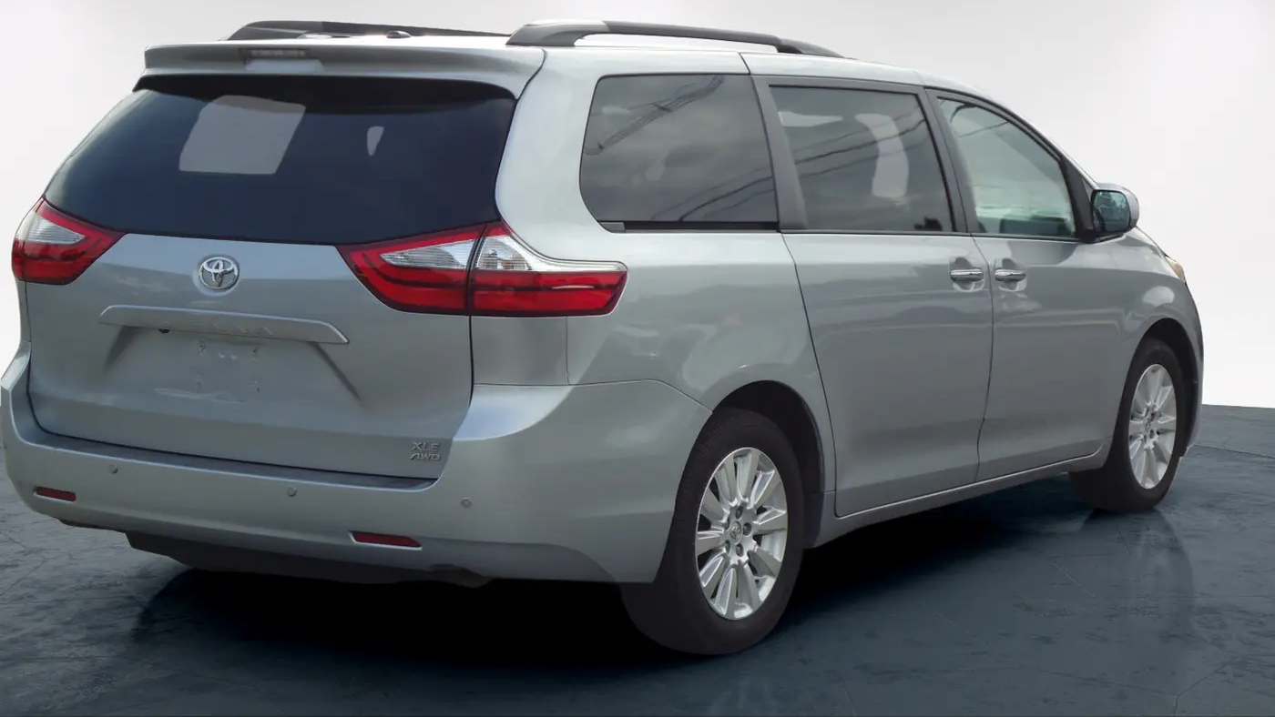 2015 Toyota Sienna XLE 7-Passenger