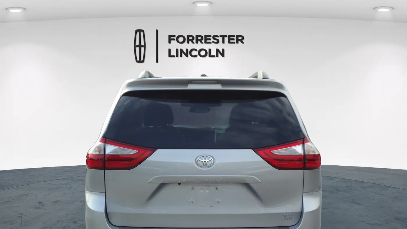 2015 Toyota Sienna XLE 7-Passenger