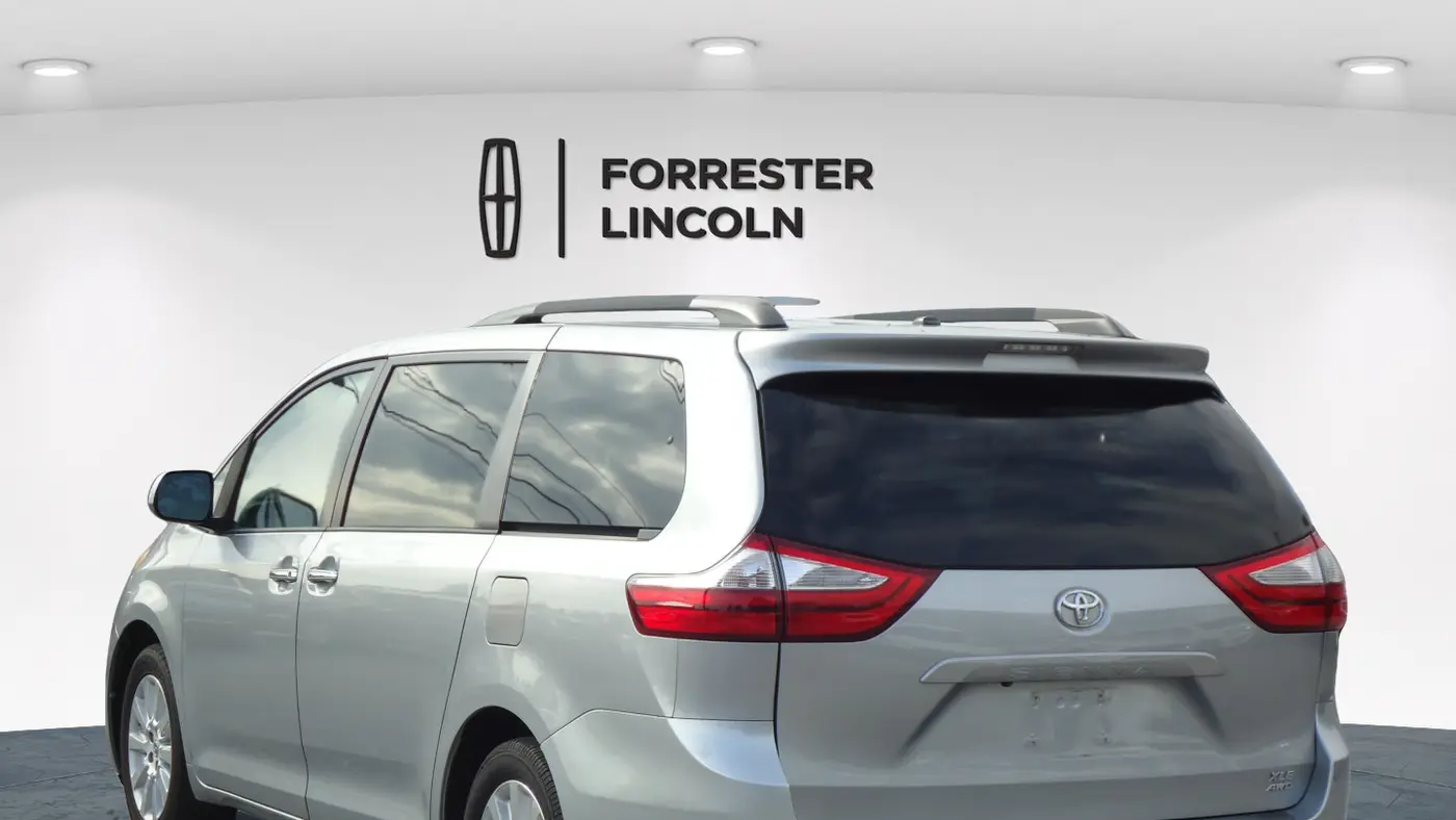 2015 Toyota Sienna XLE 7-Passenger