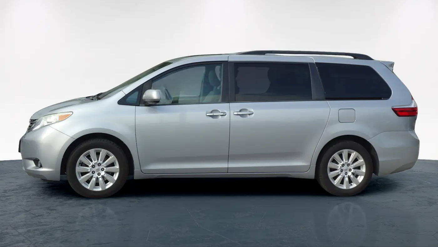 2015 Toyota Sienna XLE 7-Passenger
