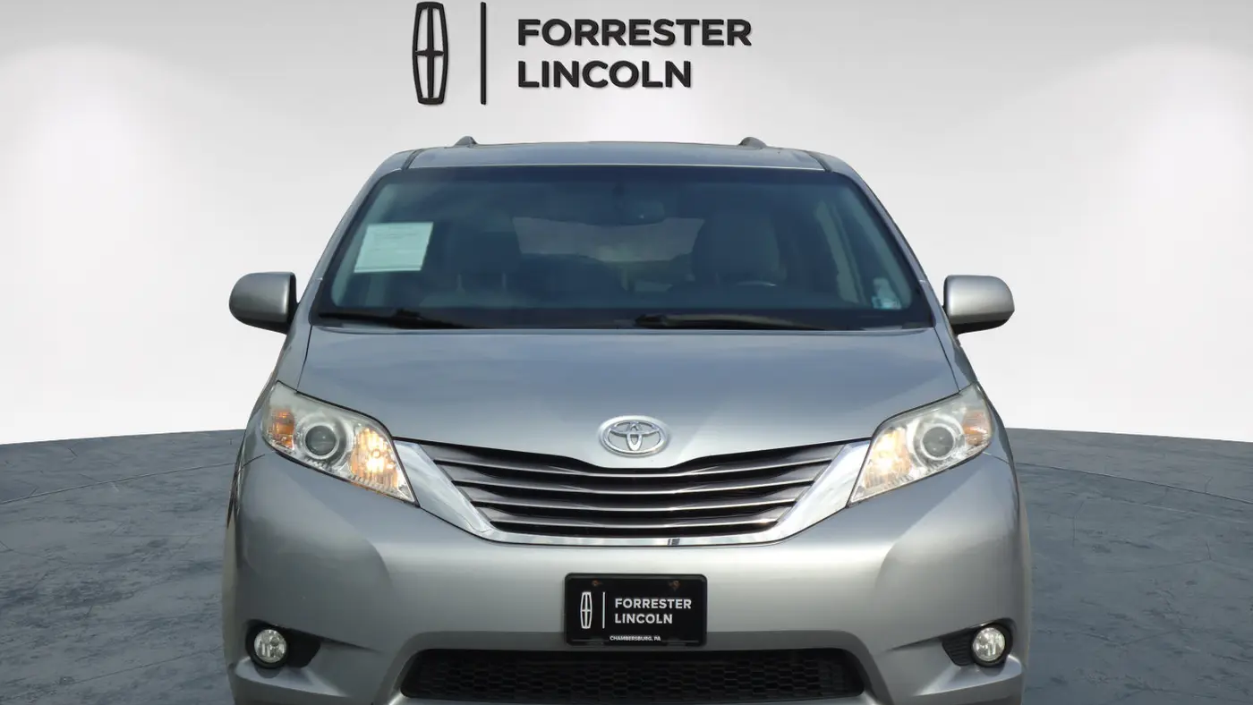 2015 Toyota Sienna XLE 7-Passenger