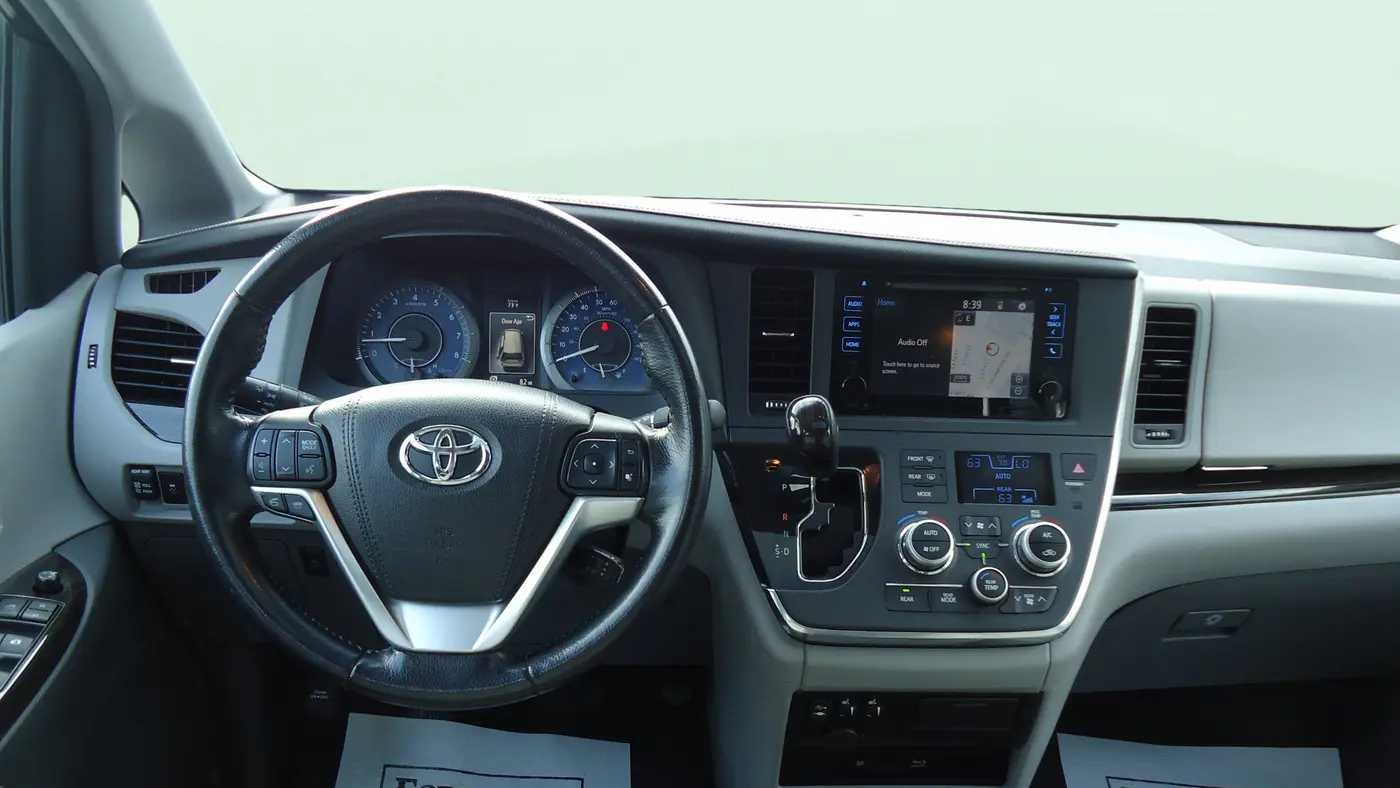 2015 Toyota Sienna XLE 7-Passenger
