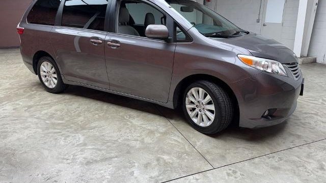 2015 Toyota Sienna XLE 7-Passenger