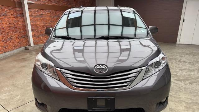 2015 Toyota Sienna XLE 7-Passenger