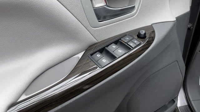 2015 Toyota Sienna XLE 7-Passenger