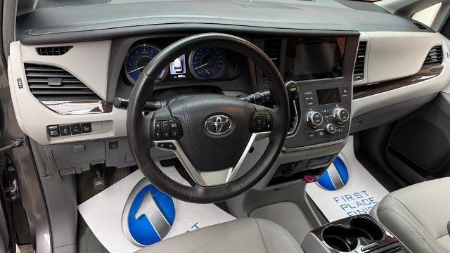 2015 Toyota Sienna XLE 7-Passenger