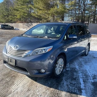 2015 Toyota Sienna with Blue Exterior