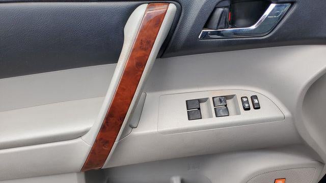 2011 Toyota Highlander Limited