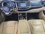 2015 Highlander Thumbnail 20