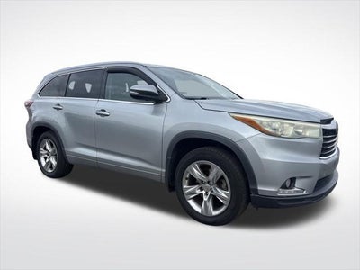 Photo of a 2015 Toyota Highlander AWD Limited 4DR SUV for sale