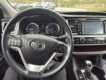 2016 Highlander Thumbnail 28
