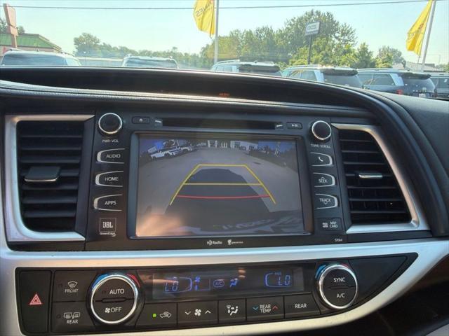 2015 Toyota Highlander - $11,441