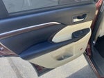 2015 Highlander Thumbnail 14