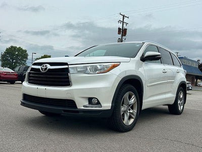 Photo of a 2016 Toyota Highlander AWD Limited 4DR SUV for sale