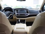 2016 Highlander Thumbnail 14